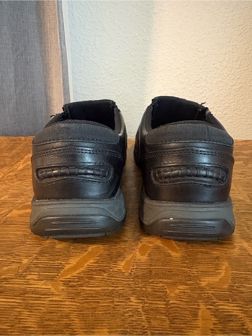 Red Wing Slip Resistant Work Shoes Men’s 8.5 D Black Leather Slip On Safety Work - Picture 2 of 9